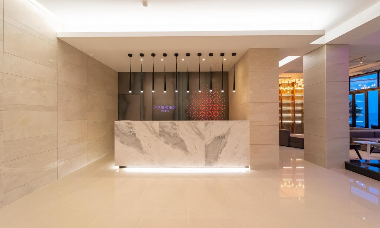 Stubborn Hotel Geoje Exterior foto