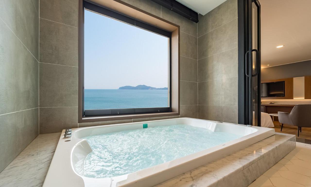 Stubborn Hotel Geoje Exterior foto