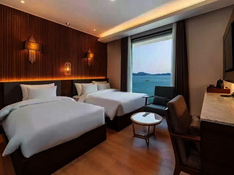 Stubborn Hotel Geoje Exterior foto